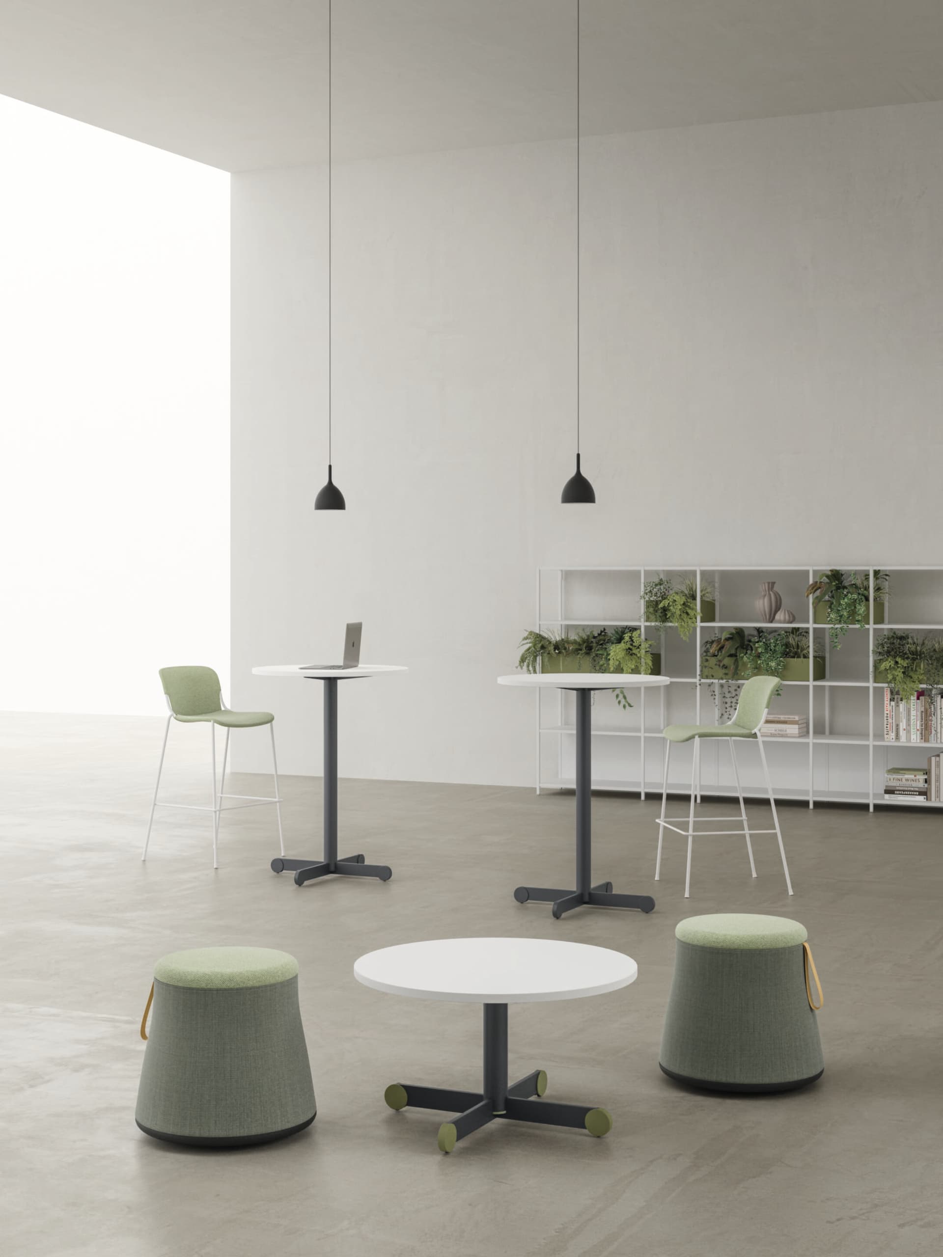 DVO
OSLO
Round high side table — 2