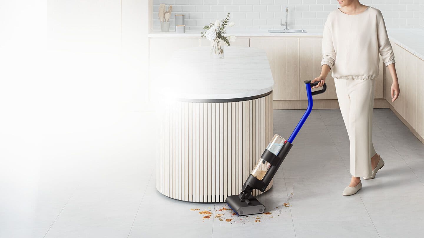 Dyson
WASHG1™
Wet floor cleaner — 3