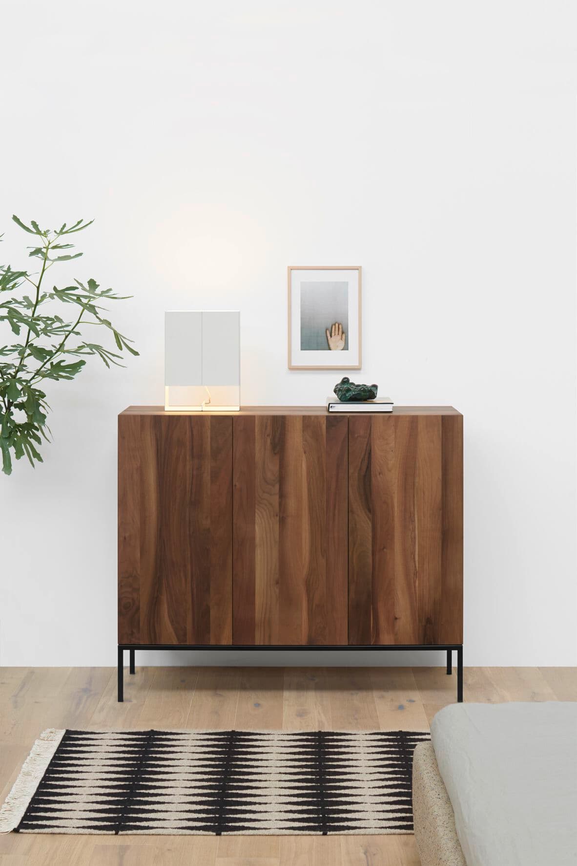 E15
FARIBA
Wooden sideboard — 6