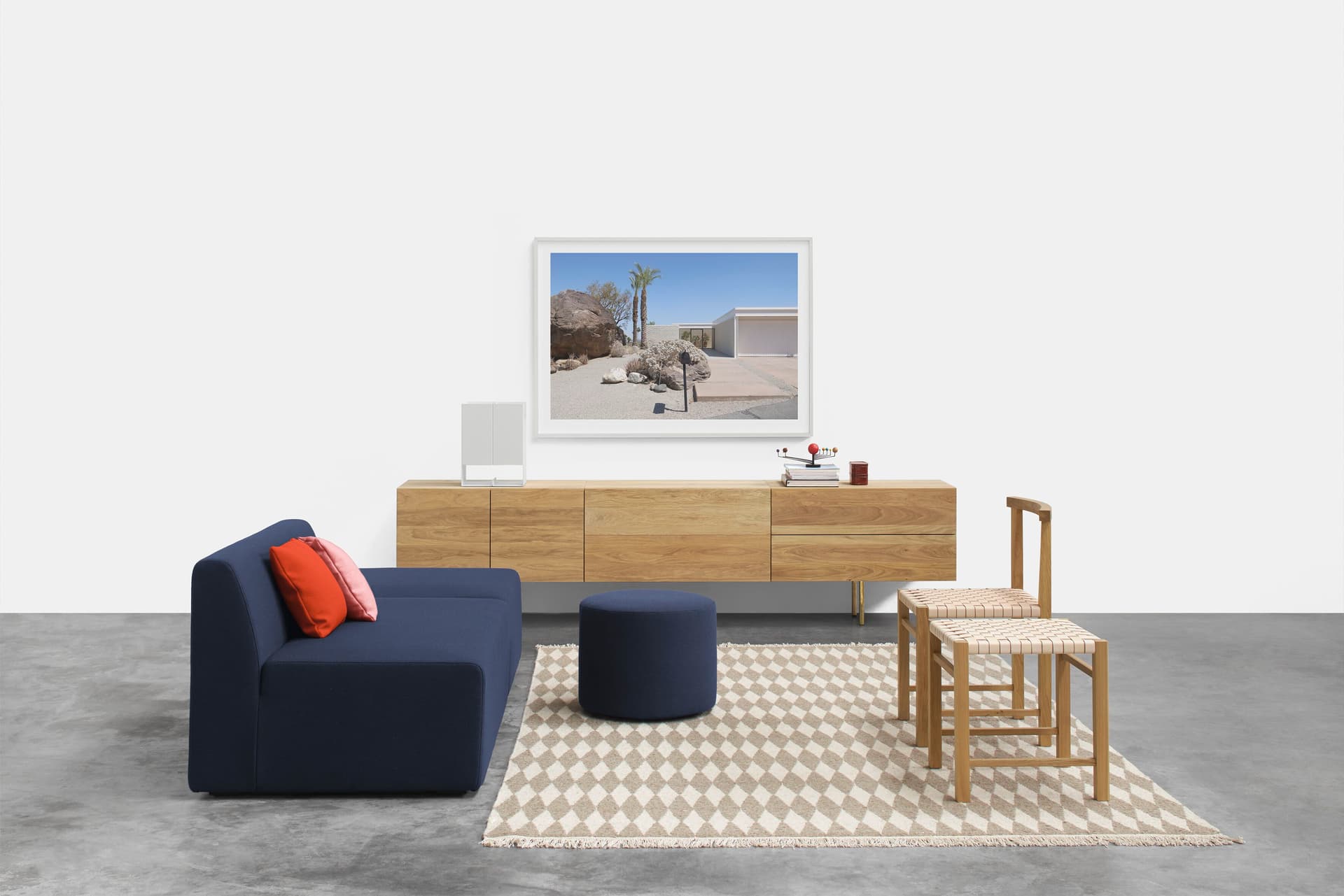 E15
KARNAK
Wooden chair — 12