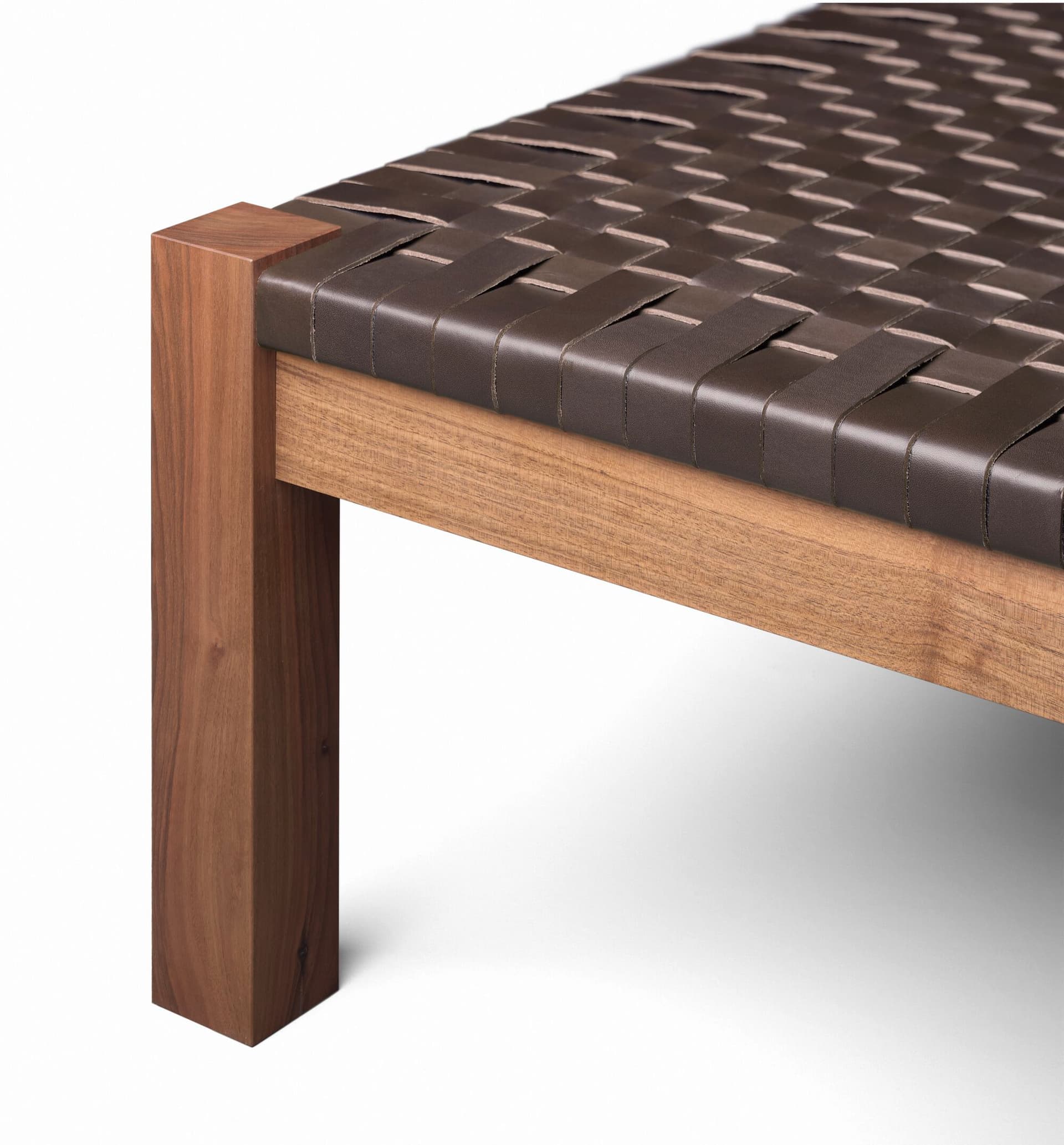 E15
THEBAN
Day bed — 9