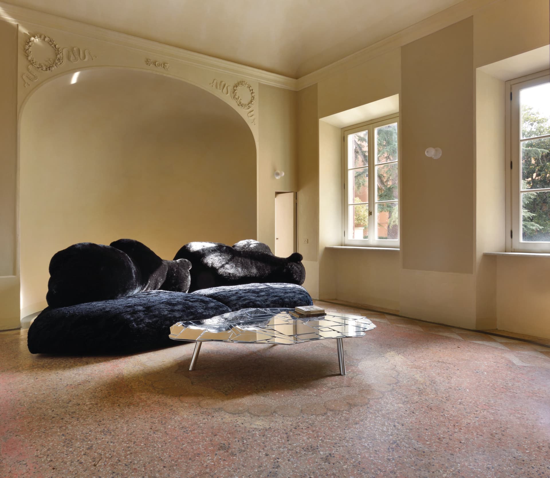 Edra
BRASILIA
Table — 5