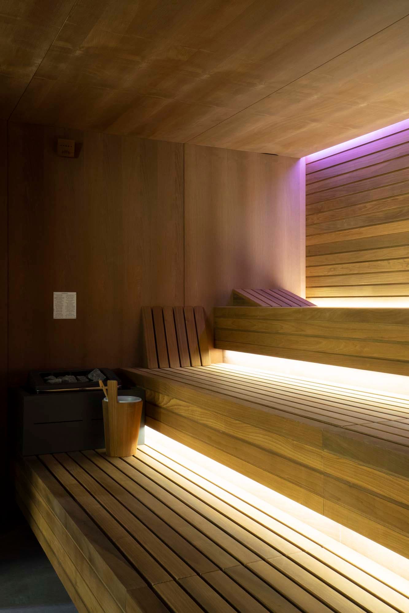 EFFEGIBI
YOKU
Sauna — 5