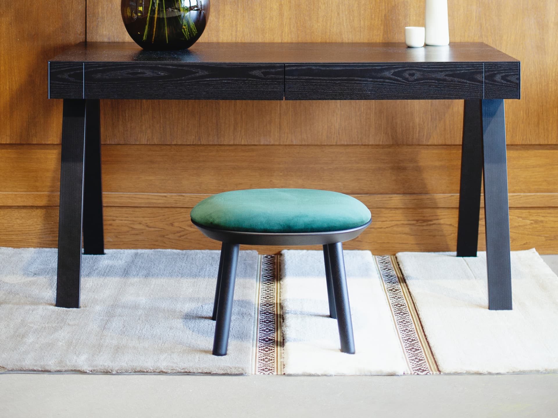 EMKO
NAÏVE
Ash footstool — 3