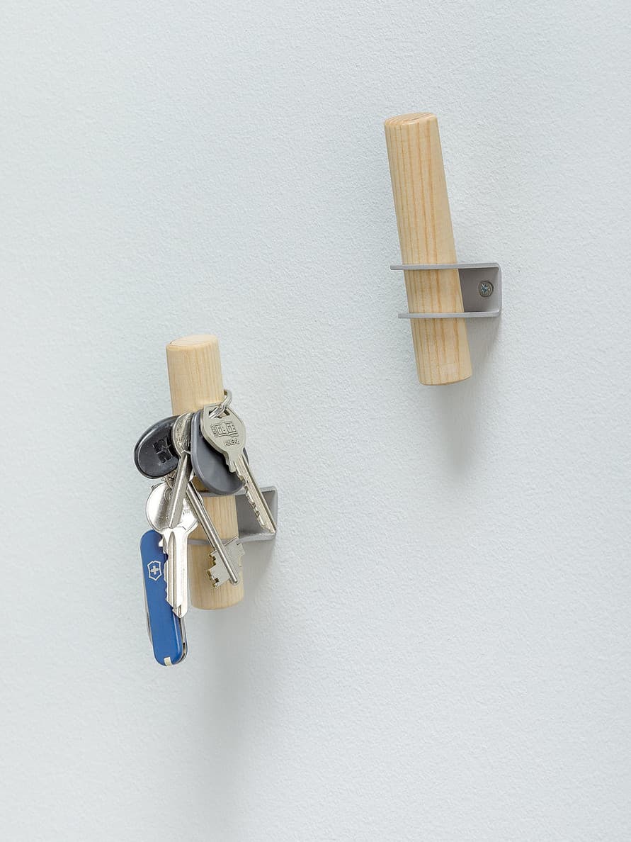 EMKO
TORCH
Wooden coat rack — 3