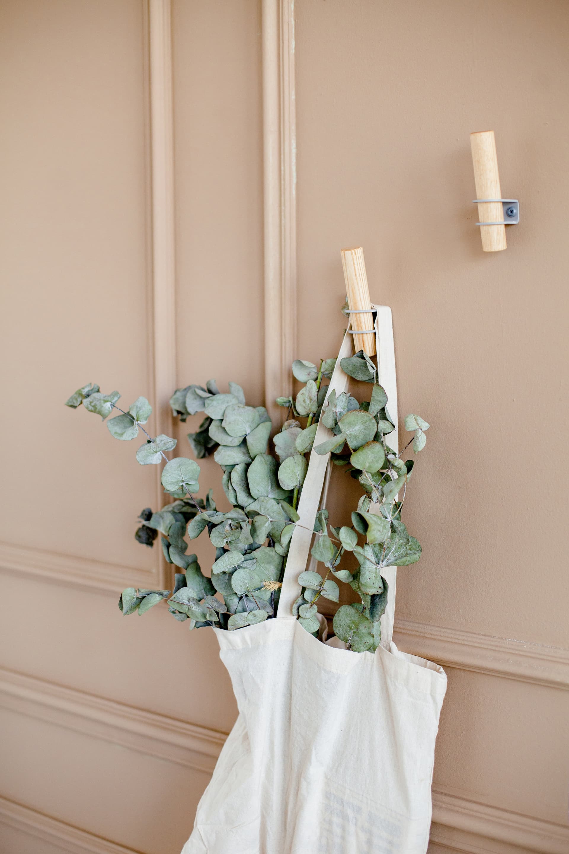EMKO
TORCH
Wooden coat rack — 10