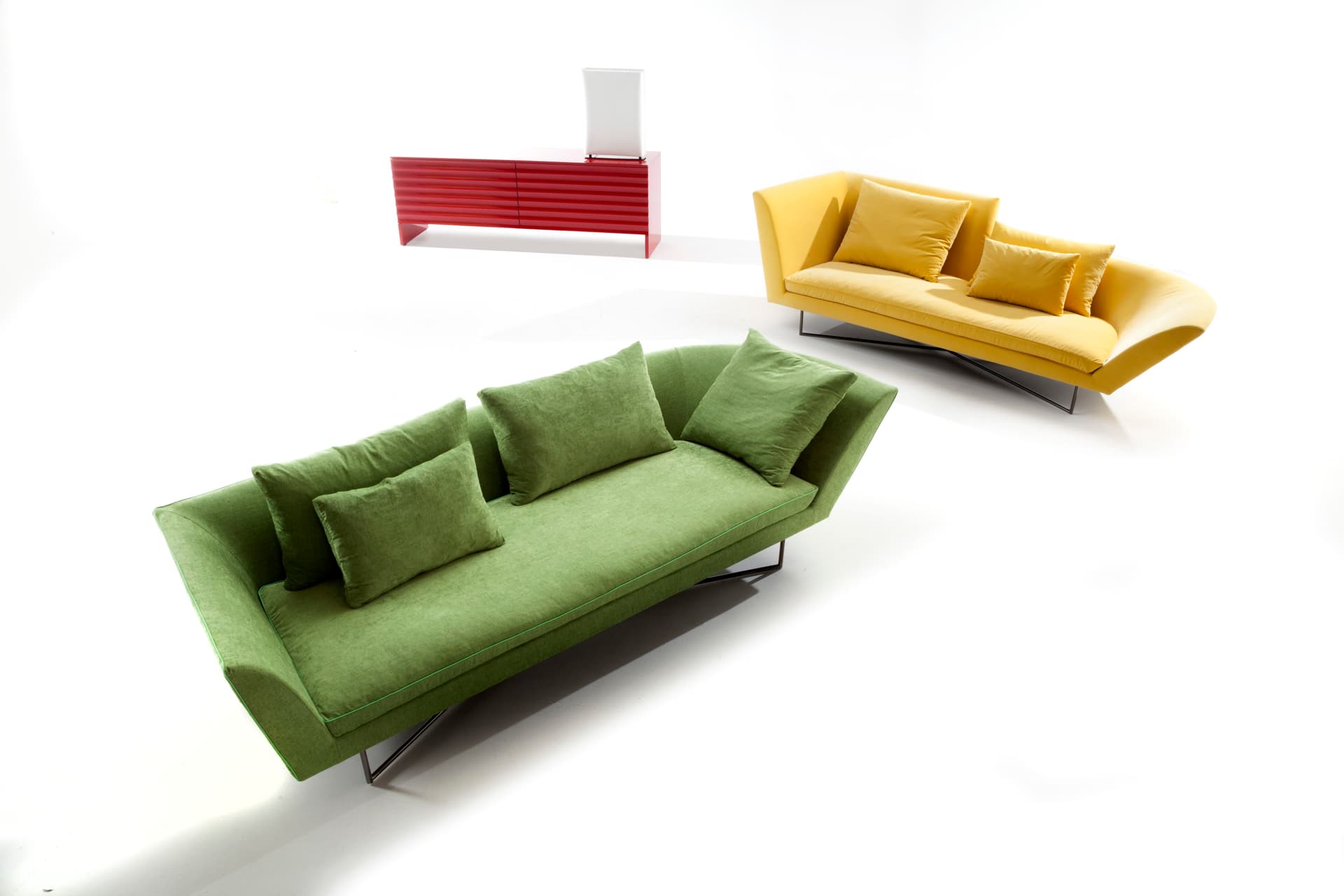 Erba Idea
LITTLE WING
Sofa — 2