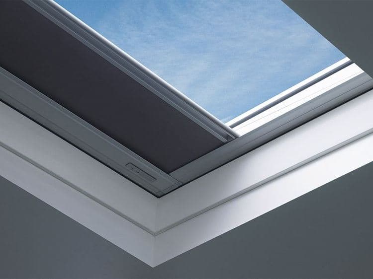Fakro
TYPE F
PVC roof window — 3