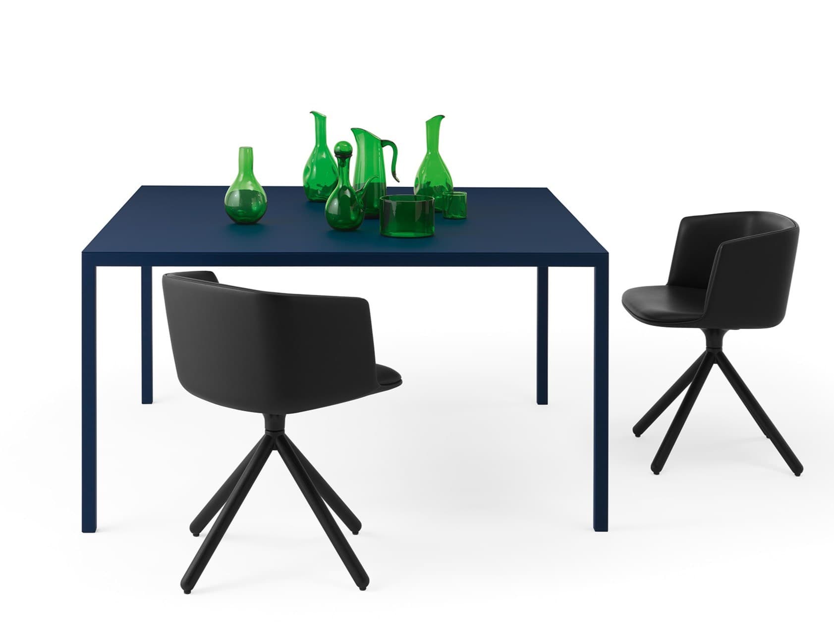 Fantin
FRAME
Square metal table — 1