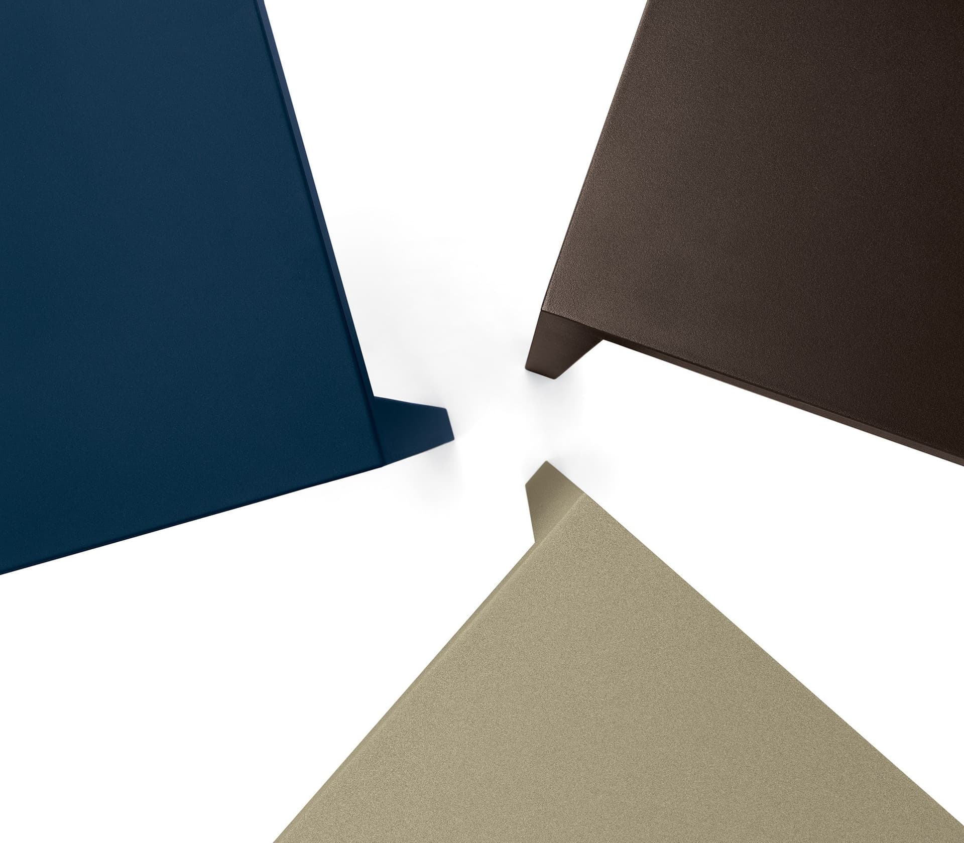 Fantin
FRAME
Square metal table — 7