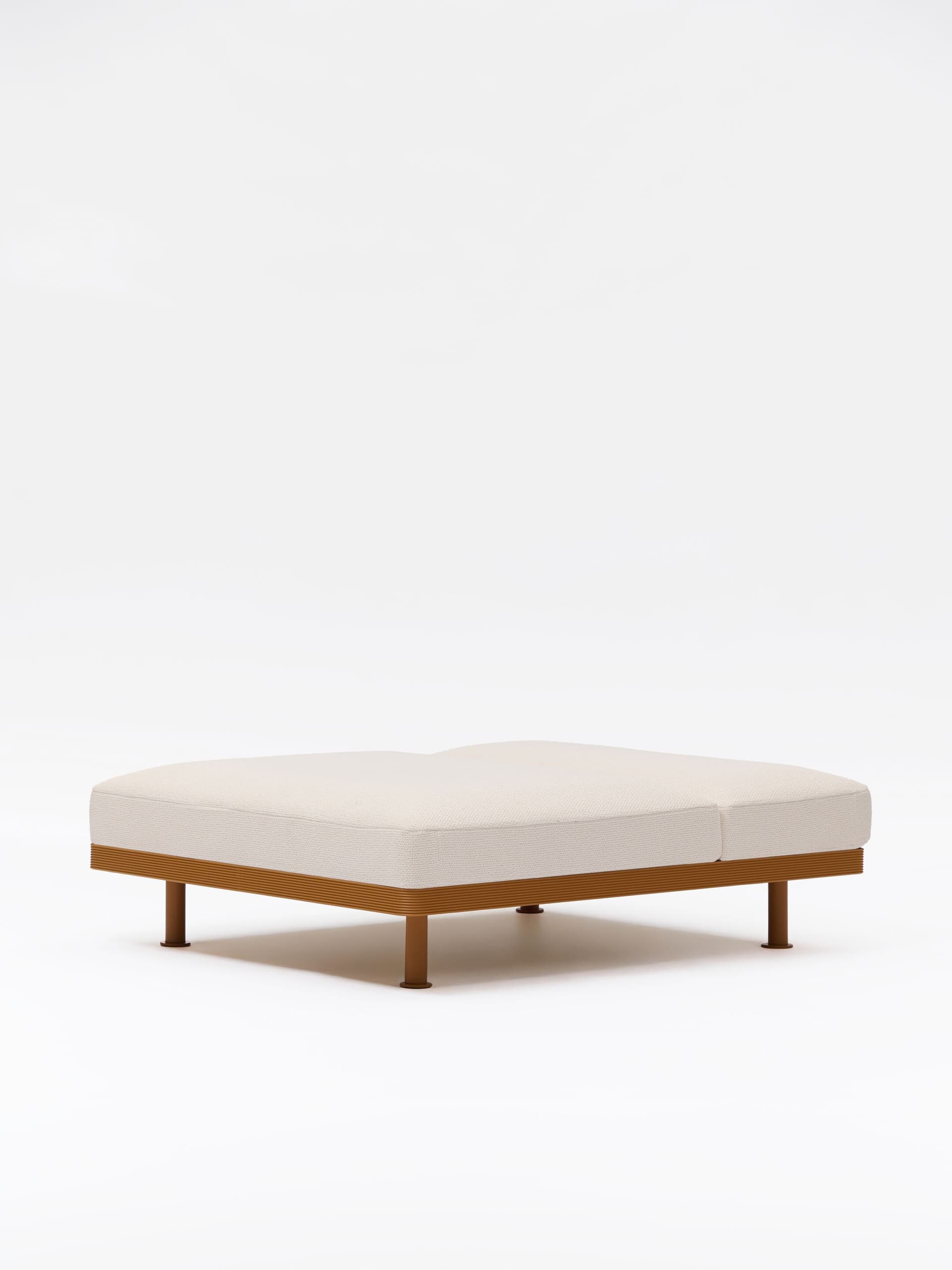 FAST
UNDUETRE
Garden sofa — 25