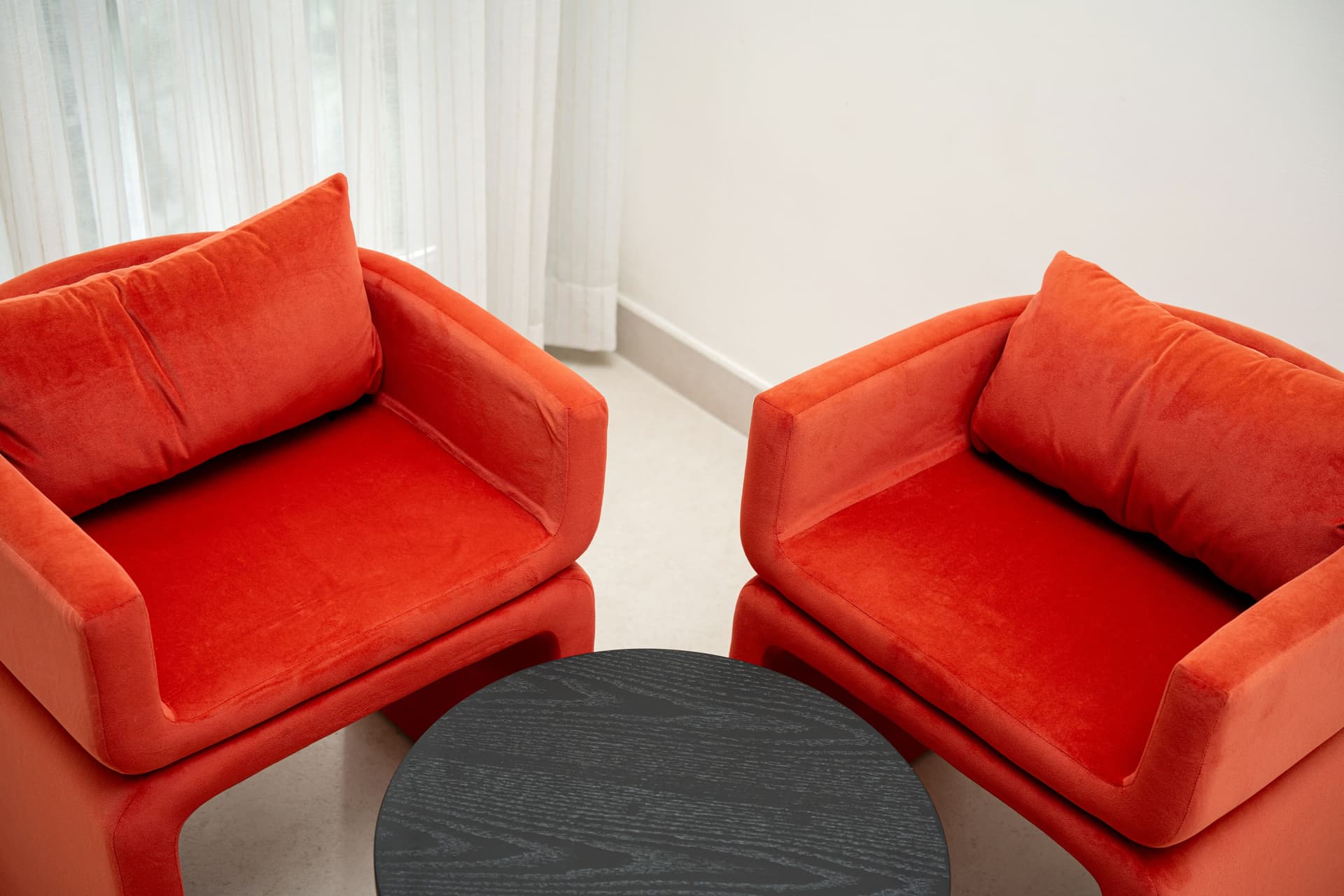 Fico
MICHELLE
Velvet easy chair — 10