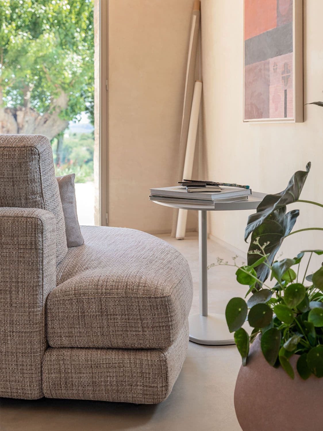 Flou
VICTORIA
Metal side table