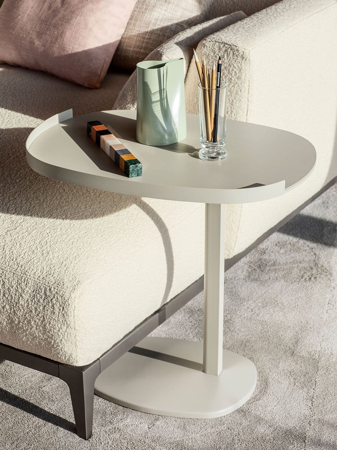 Flou
VICTORIA
Metal side table — 3