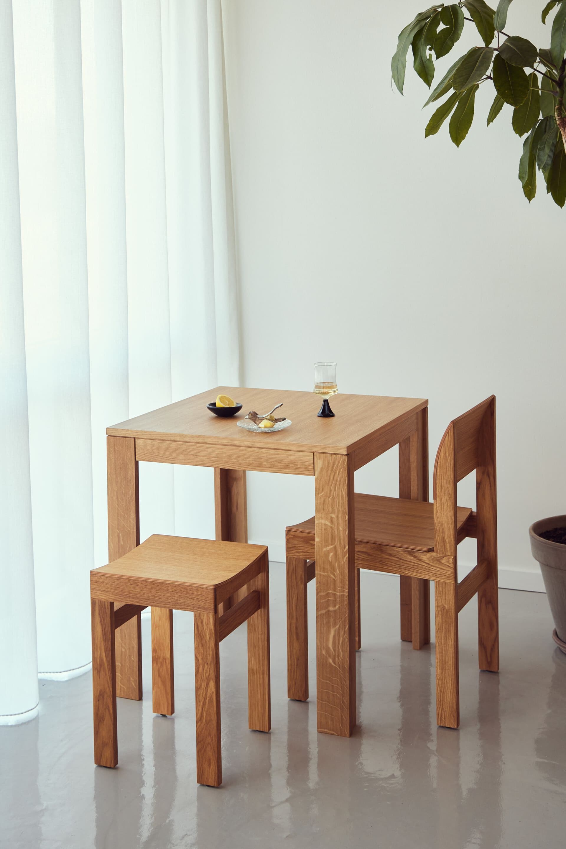Form & Refine
SONDER 45
Oak stool — 4