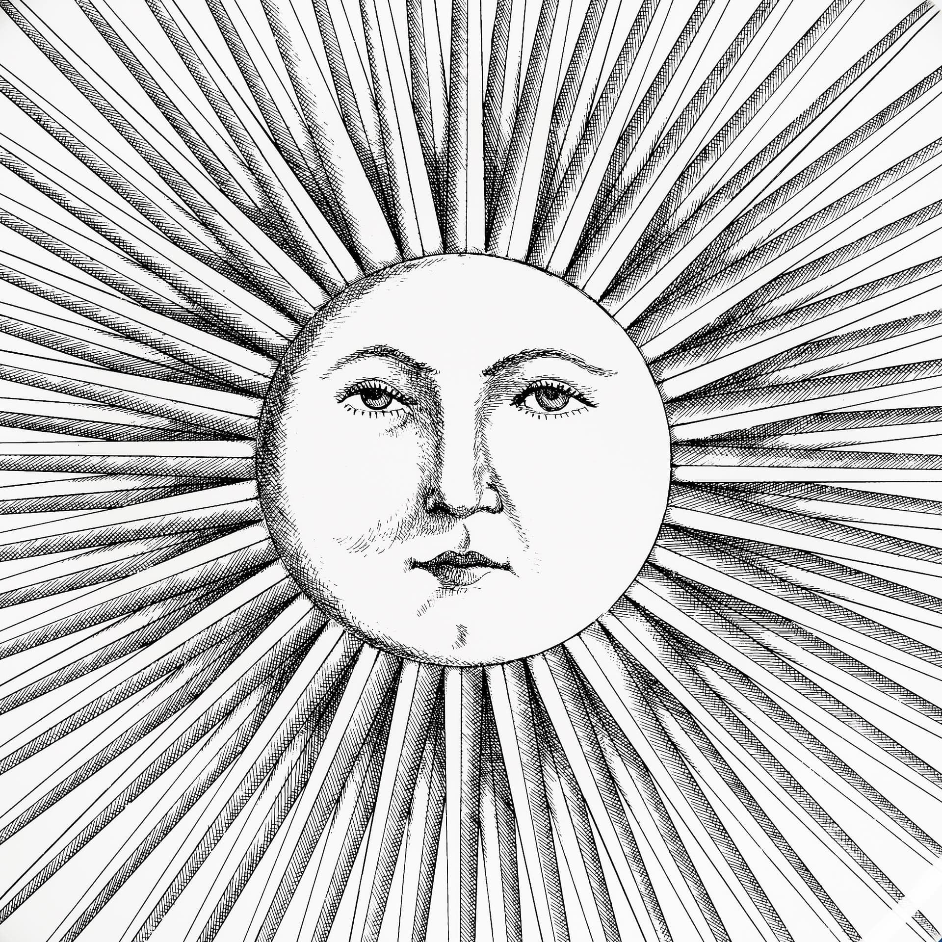 Fornasetti
SOLE SPLENDENTE
Stool — 3