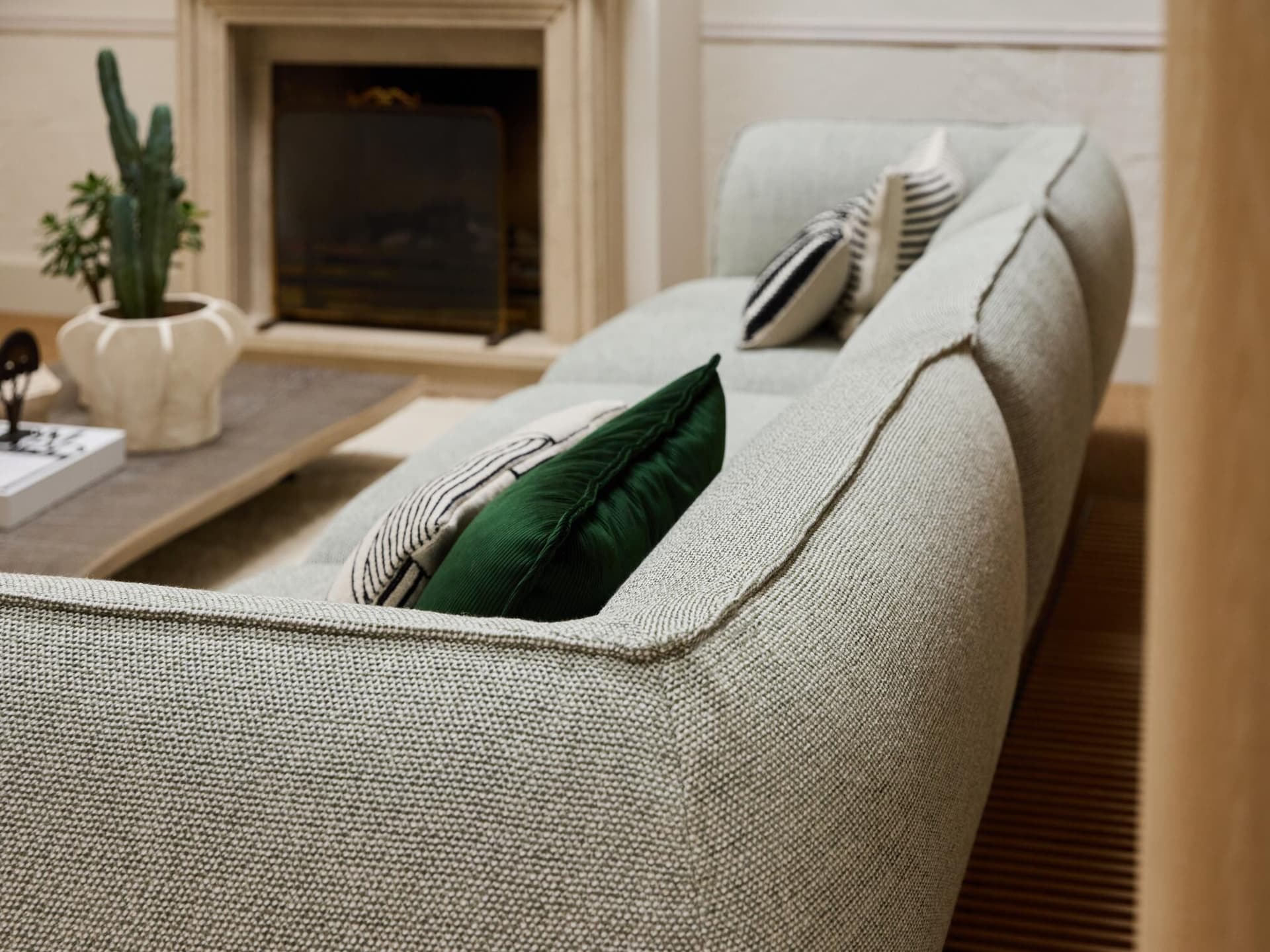 Freifrau
MIA
Fabric sofa — 8