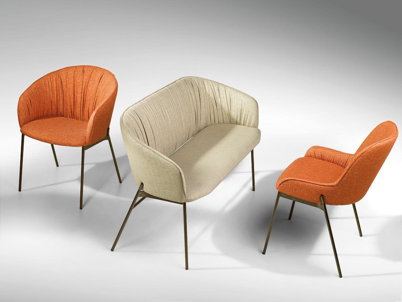 FREIXOTEL
TALK 001
Fabric chair — 2