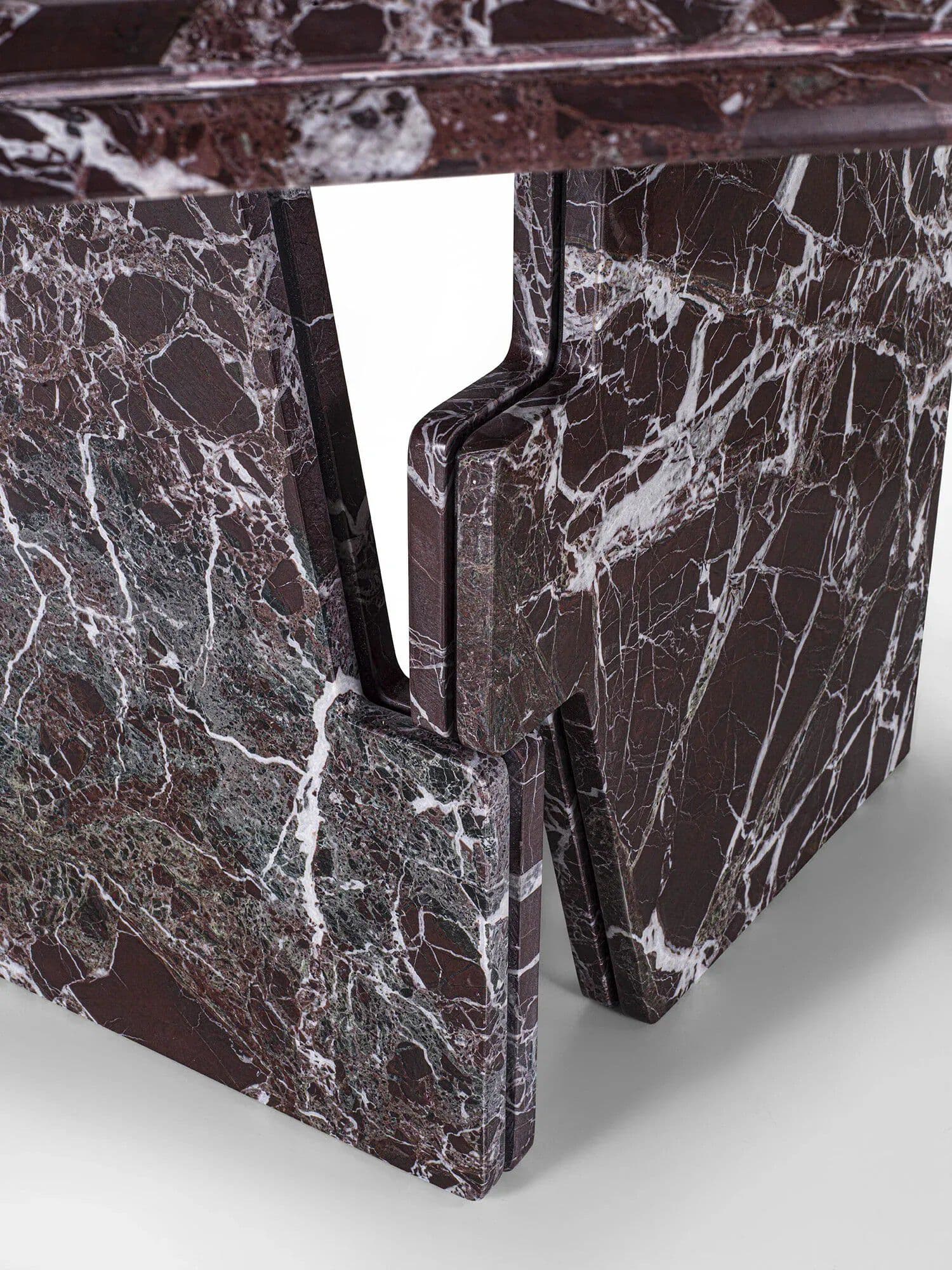 Frigerio
KUMO
Marble table — 13