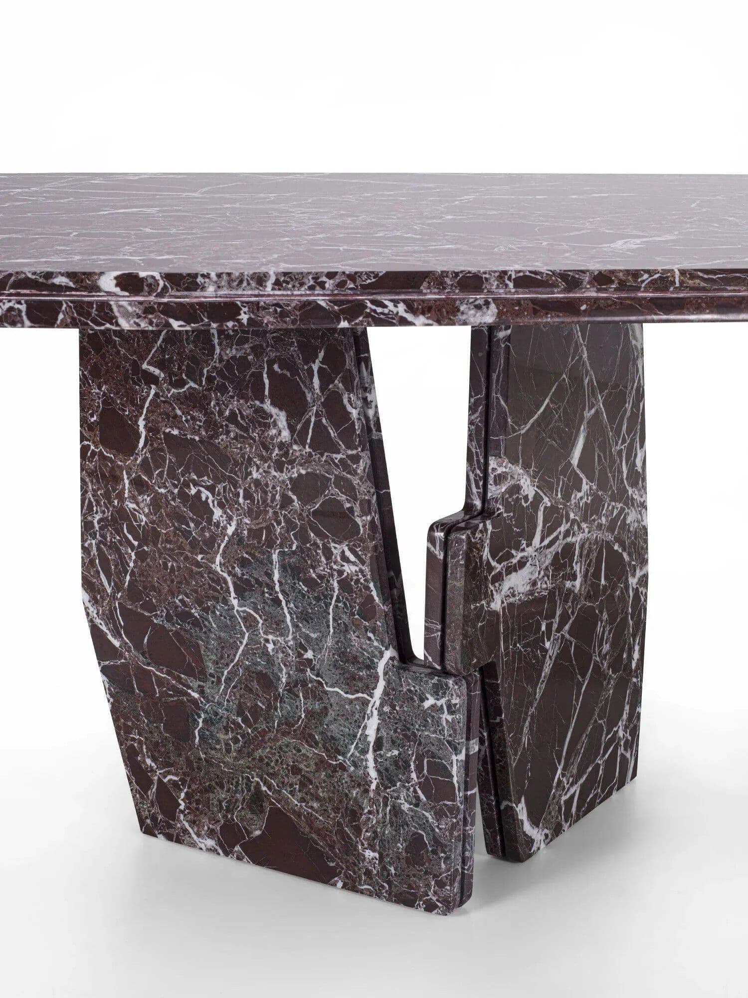 Frigerio
KUMO
Marble table — 14