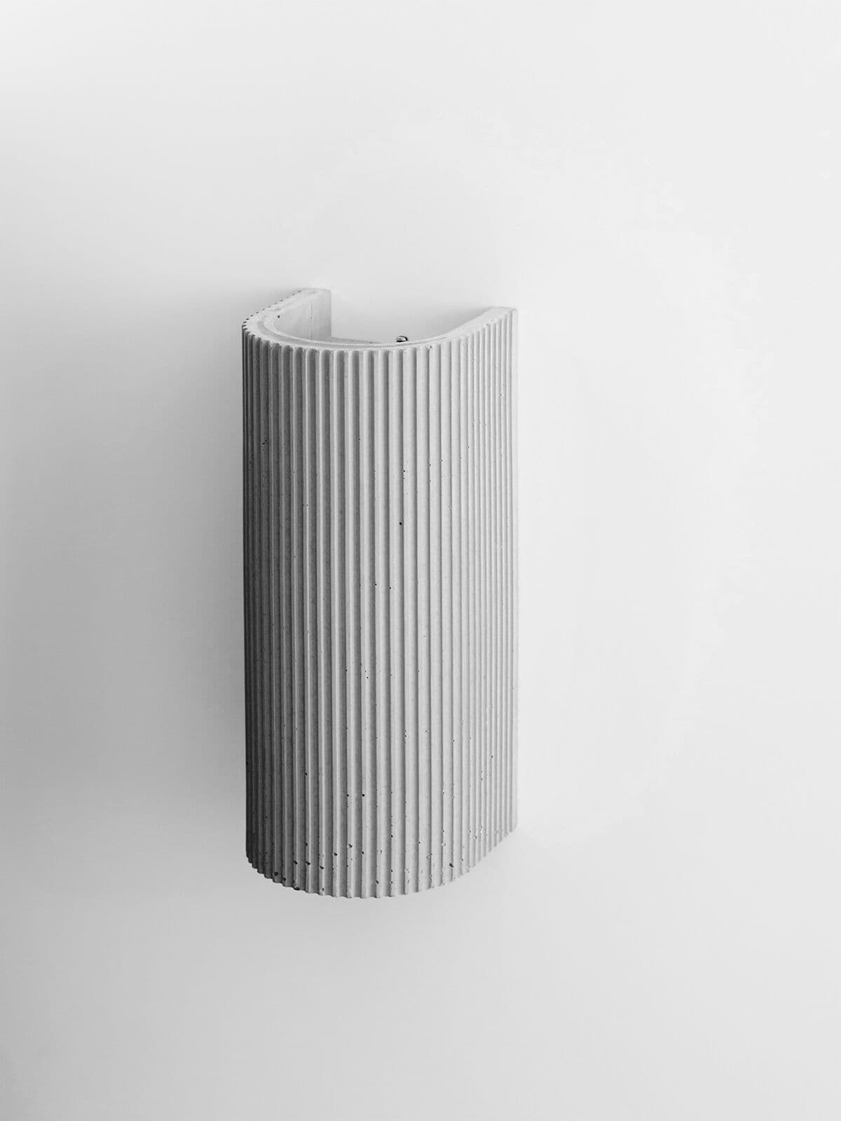GANTlights
[S3]
Cement wall lamp — 13