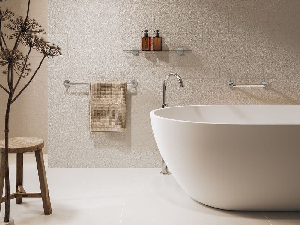 Geesa
SUITE
Steel grab bar — 3