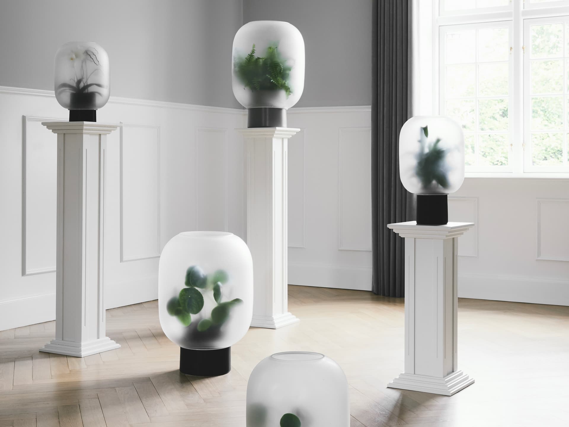 Gejst
NEBL
Frosted glass vase — 4
