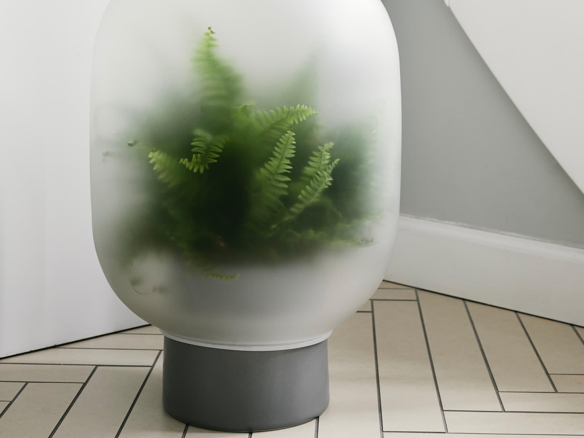 Gejst
NEBL
Frosted glass vase — 6