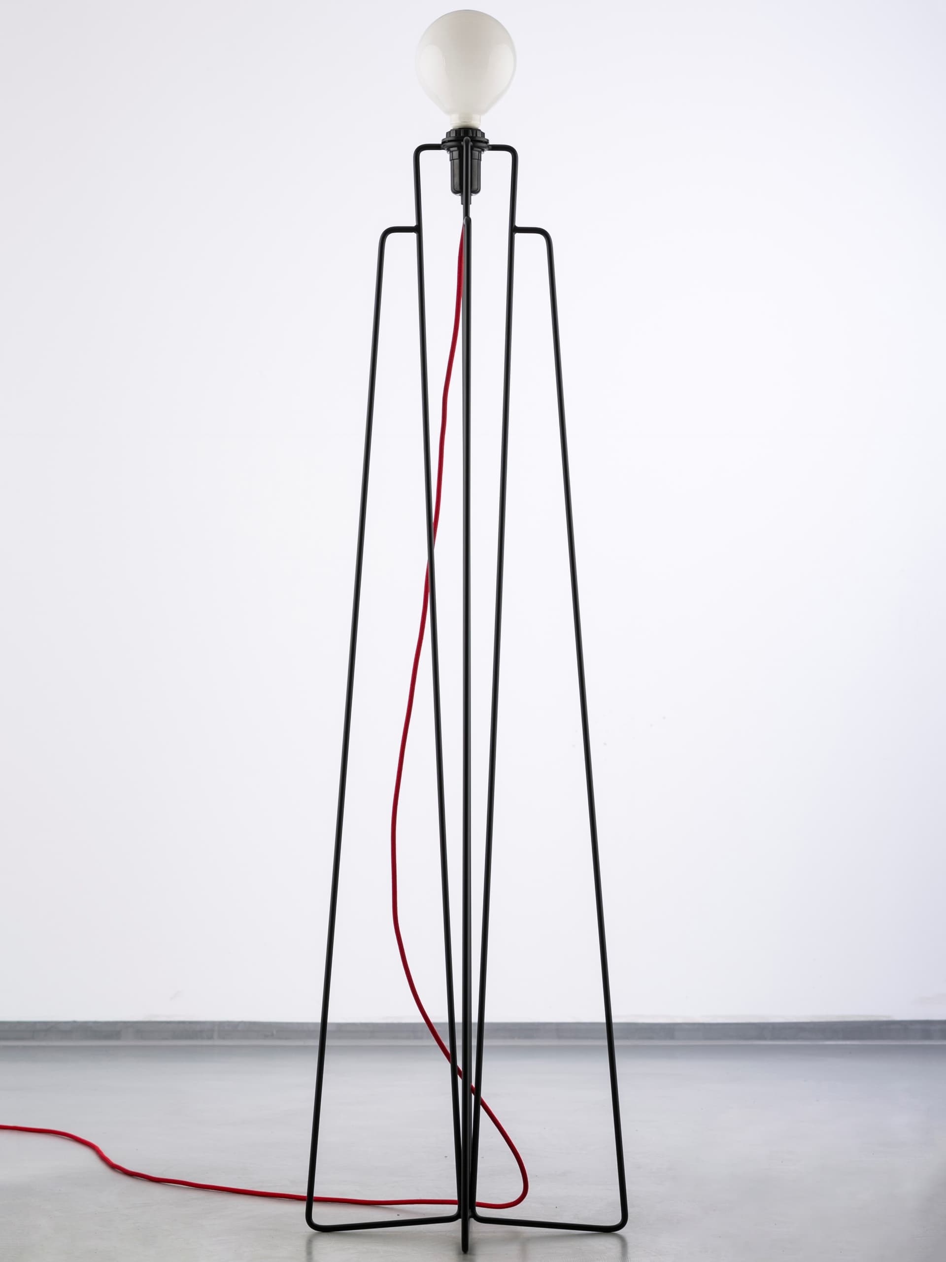 Grupa
MODEL
Handmade floor lamp — 5