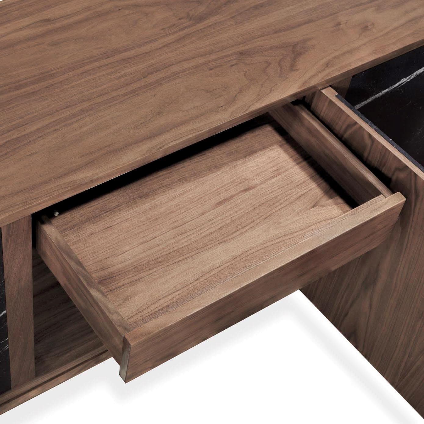 Hatt
BUTLER
Wooden sideboard — 13