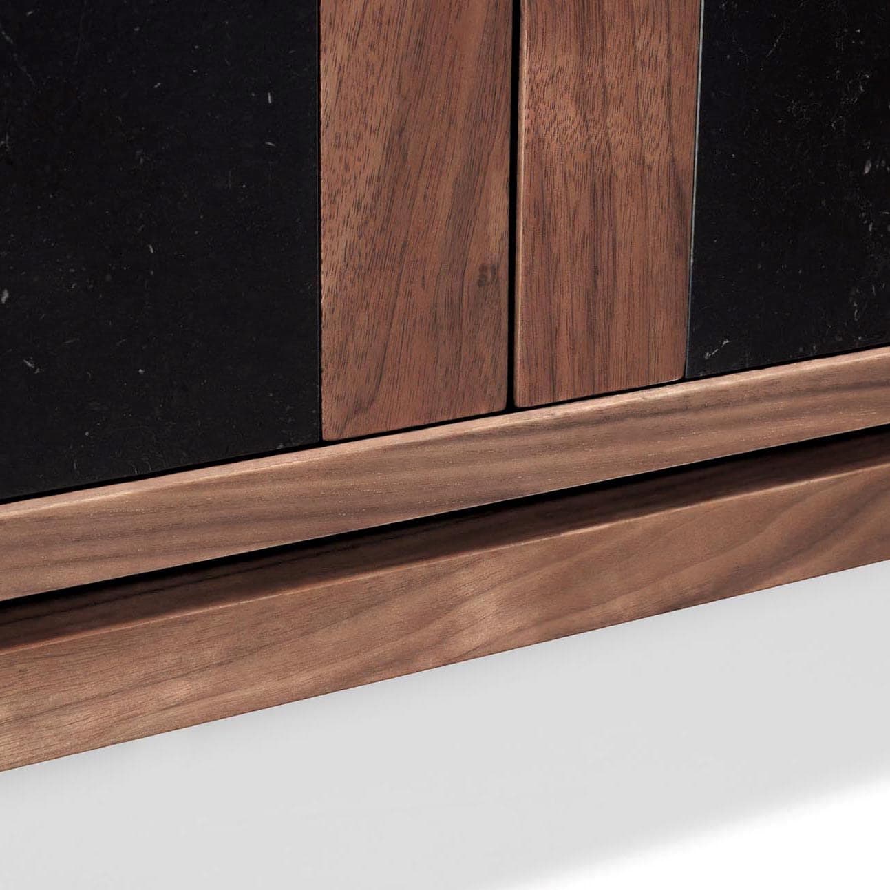 Hatt
BUTLER
Wooden sideboard — 16