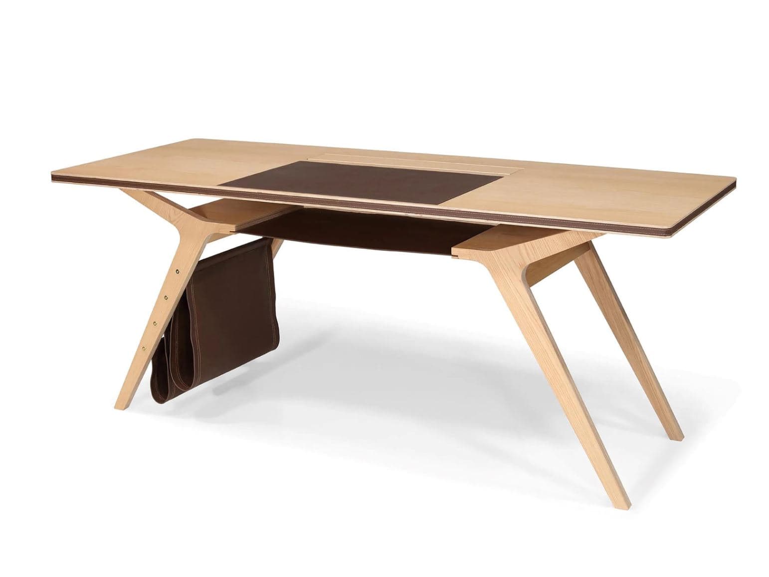 Hatt
MRS. NOTE
Wooden desk — 26
