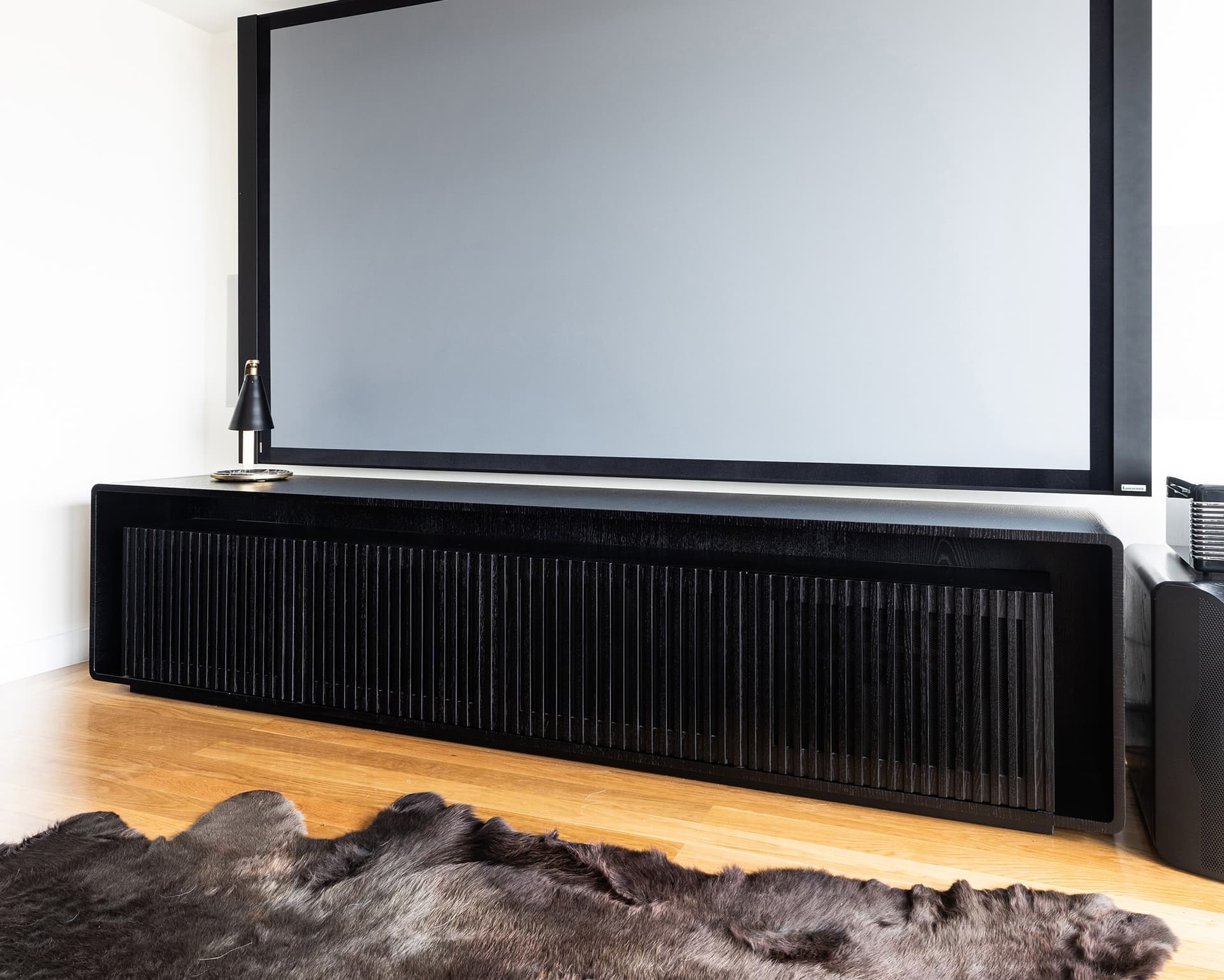 Hatt
VAULT
Wooden TV cabinet — 25