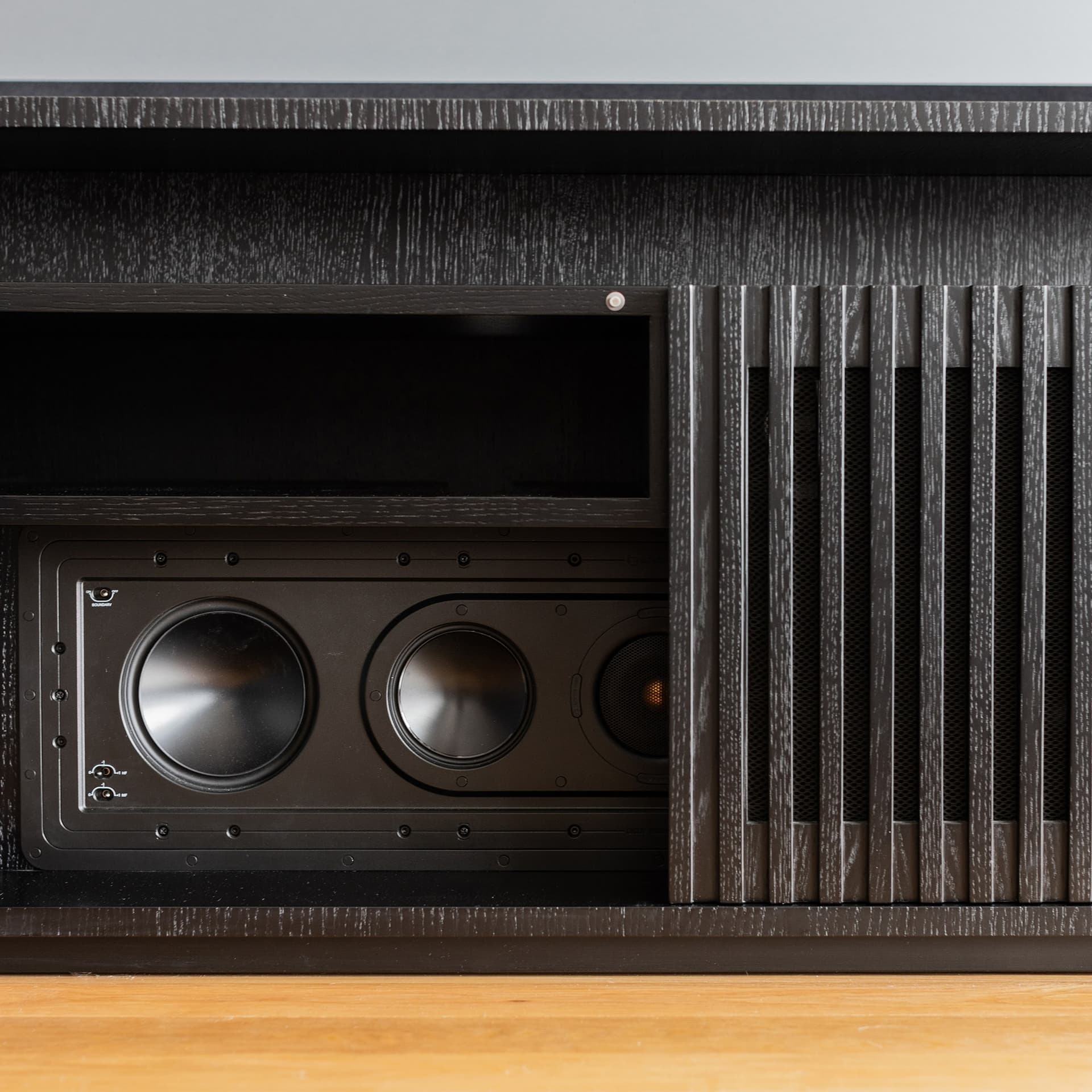 Hatt
VAULT
Wooden TV cabinet — 27