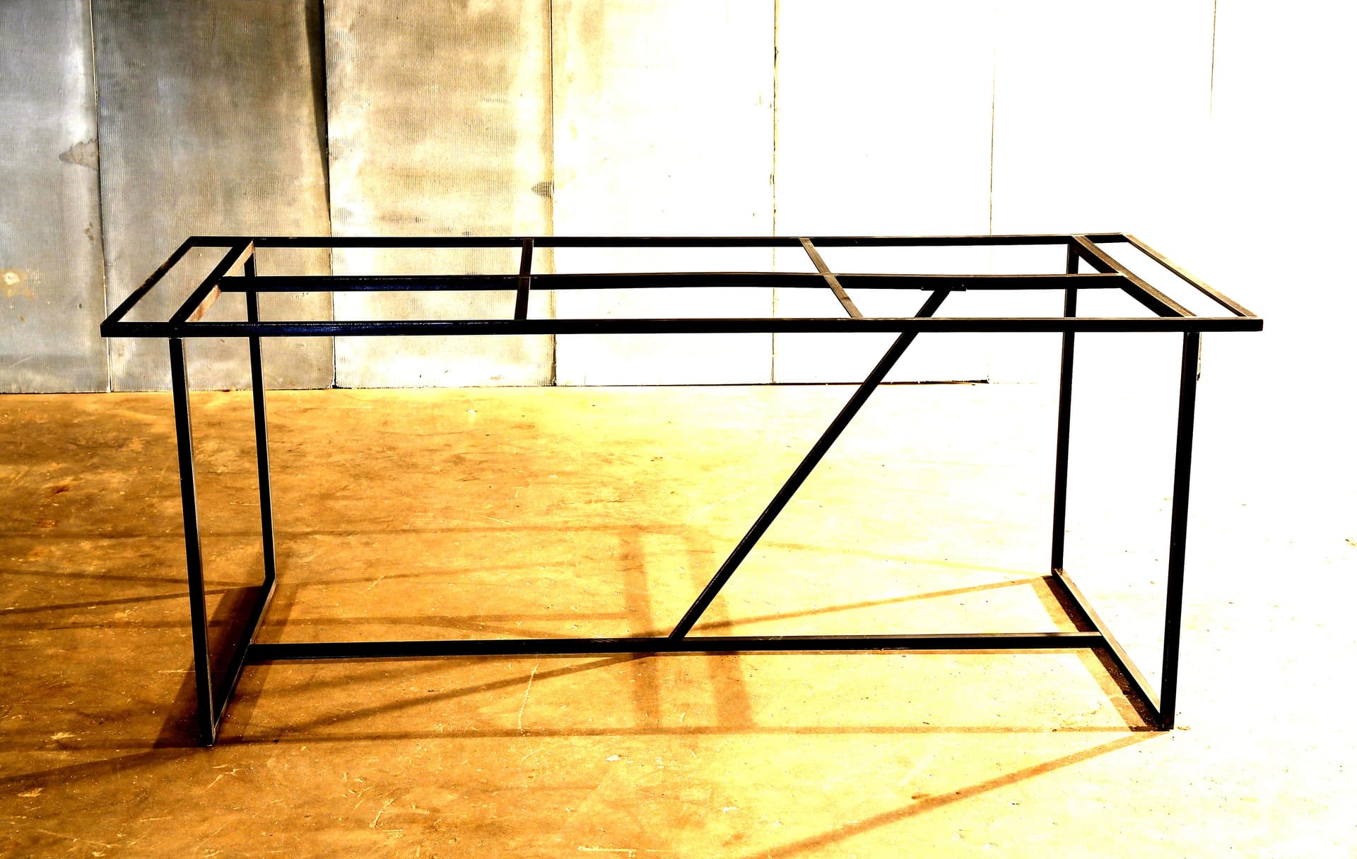 Heerenhuis
MESA NERO
Oak table — 3