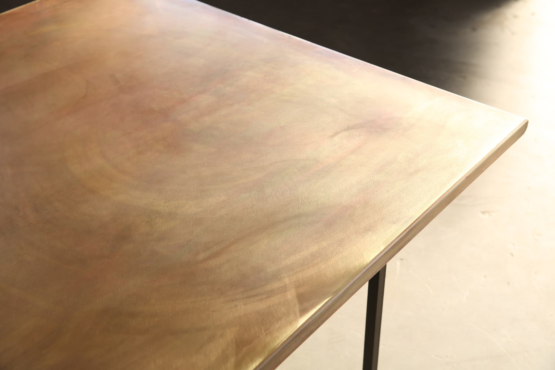 Heerenhuis
MESSING
Brass table — 3