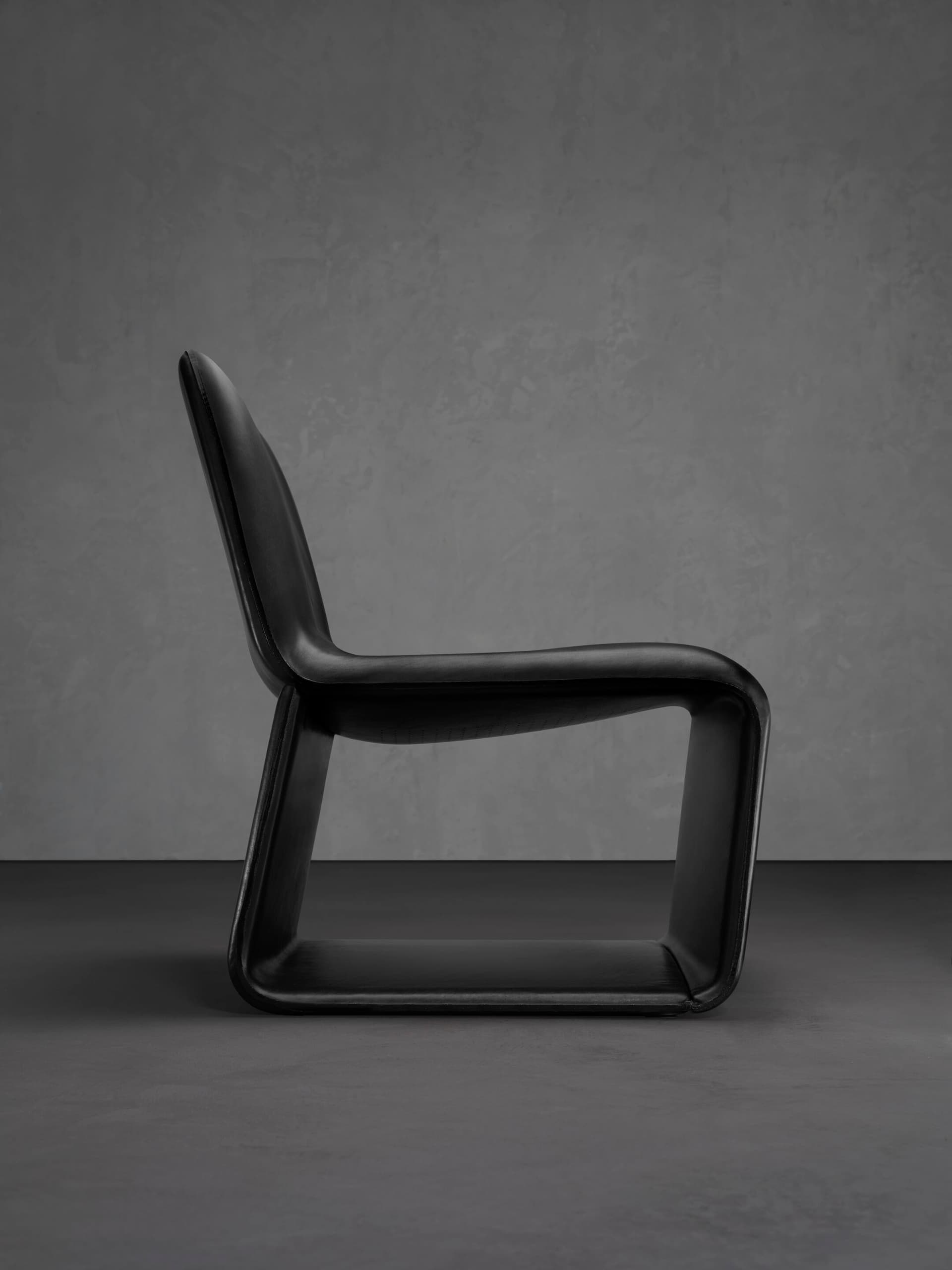 Henge
AUDACE
Leather chair — 3