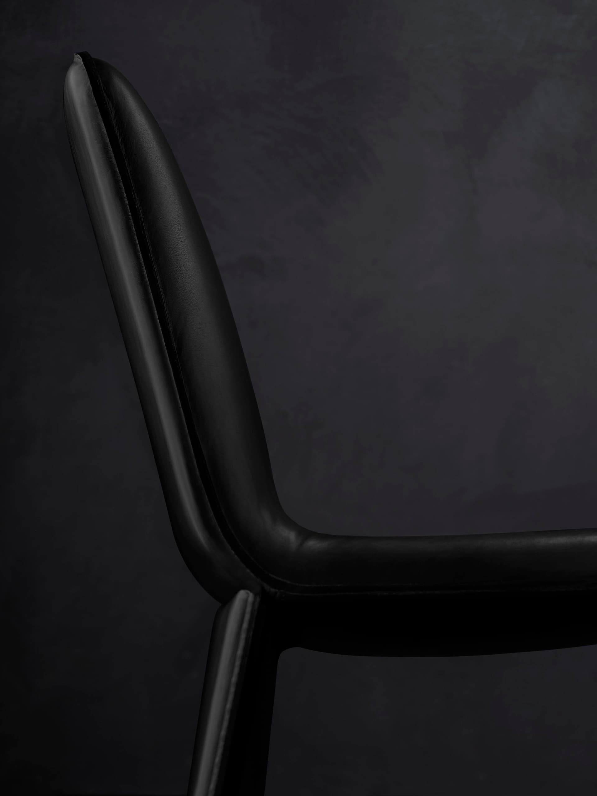 Henge
AUDACE
Leather chair — 5