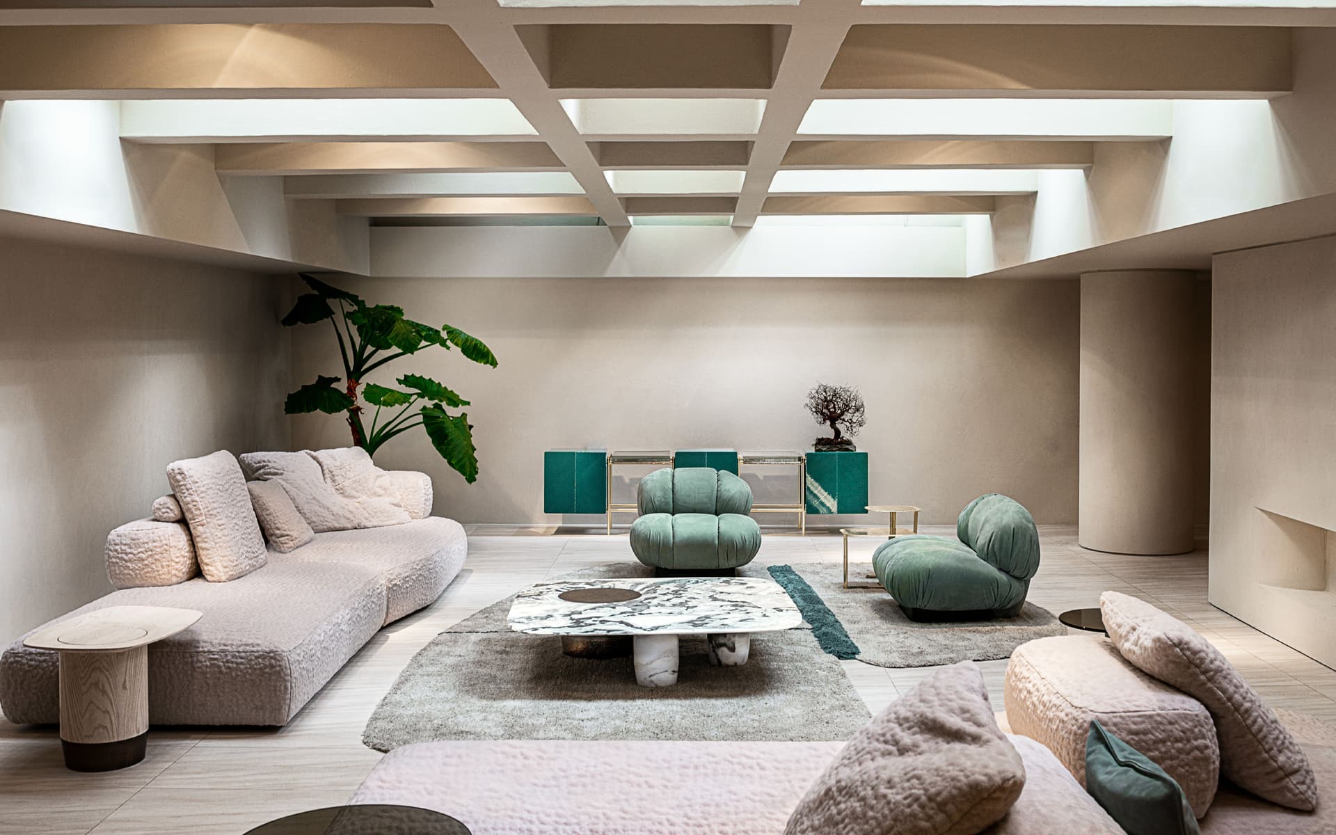 HESSENTIA
CHOLET
Fabric sofa — 3