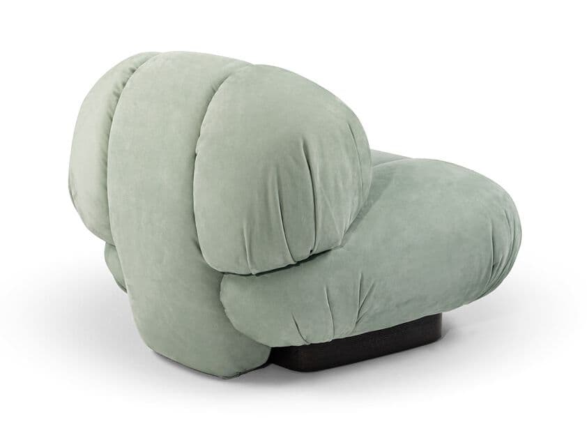 HESSENTIA
KIRO
Leather armchair — 3