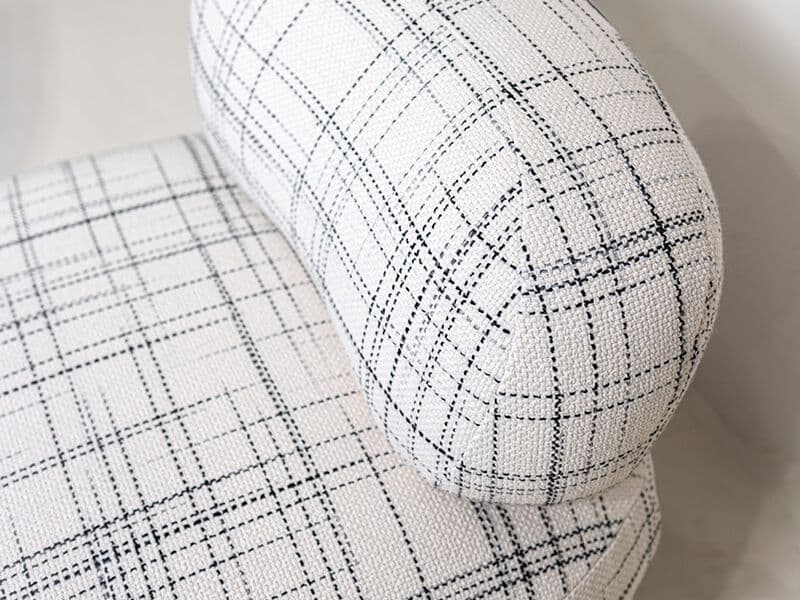 HESSENTIA
LULLABY
Armchair — 4