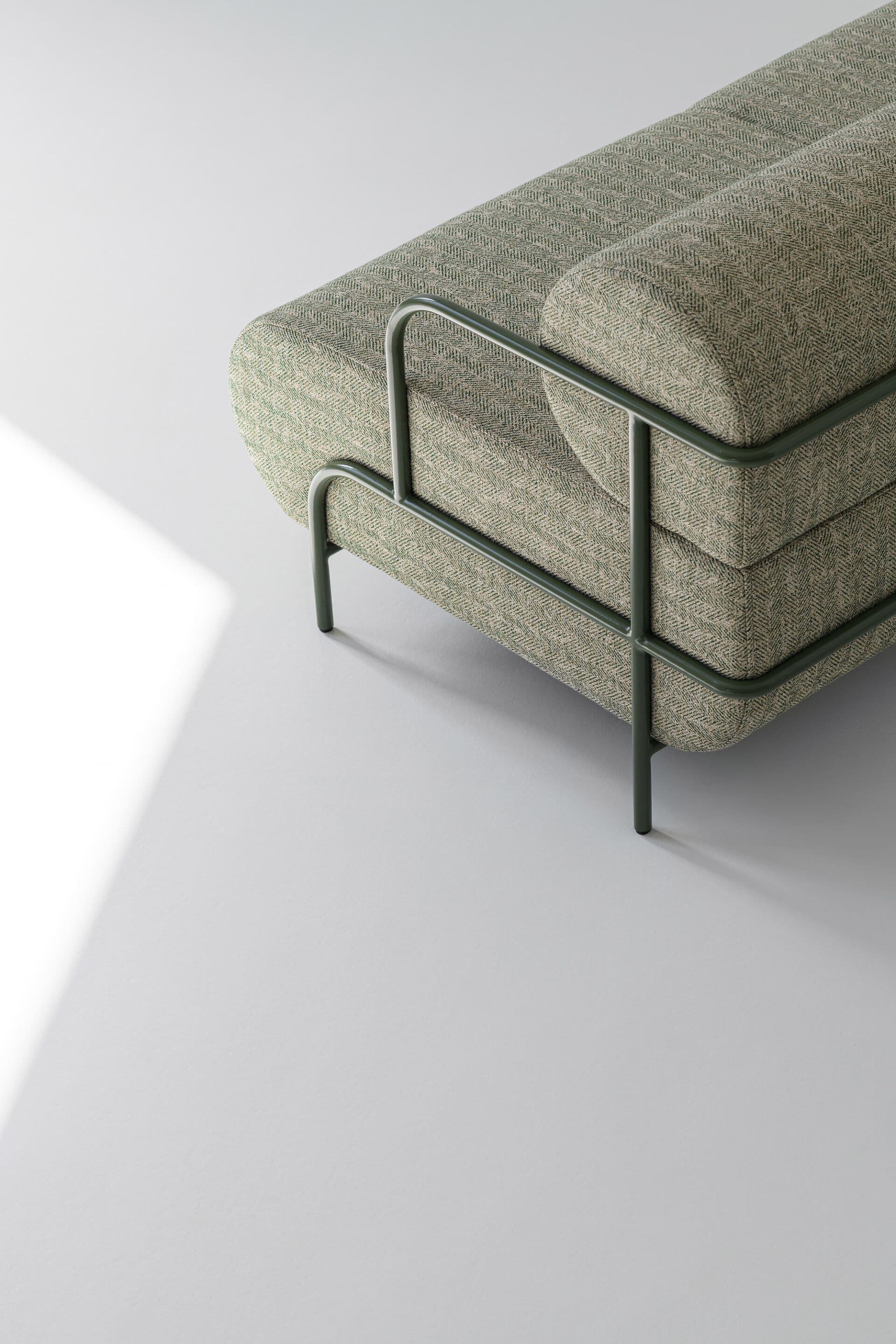 HIS
BALOO
2 seater fabric sofa — 6