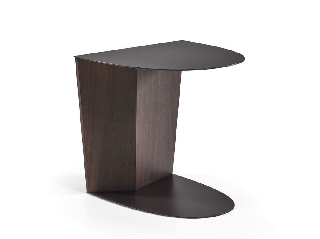 HURTADO
LINK
Metal side table — 1