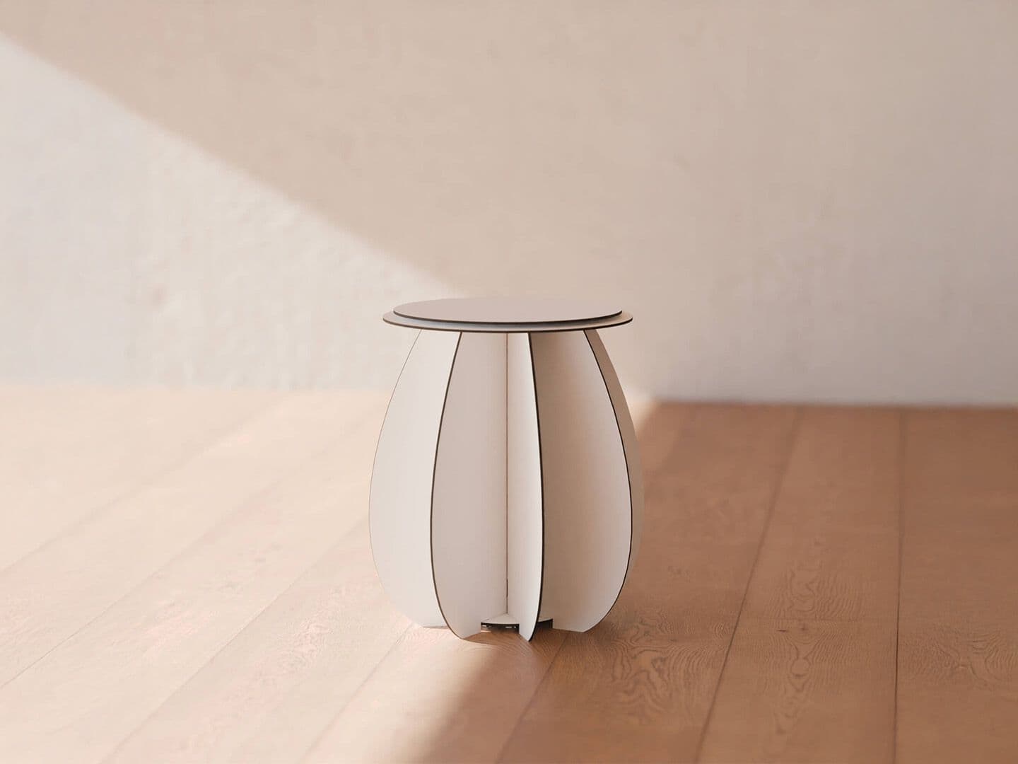 Ibride
GARDENIA
Low HPL stool — 3
