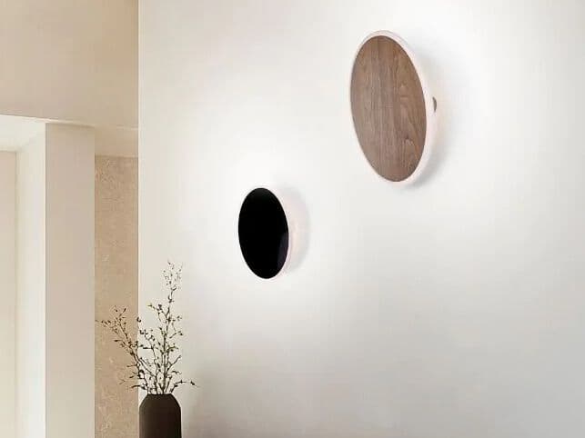 ICONE
CLIPS
Aluminium wall lamp — 1