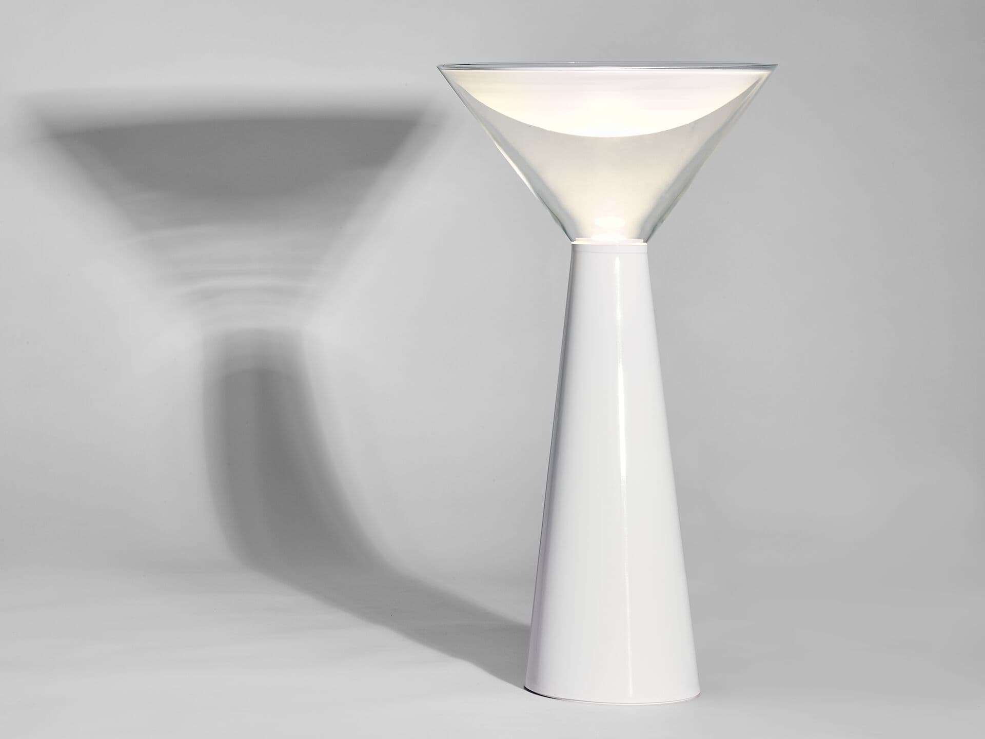 ICONE
LAMA
LED metal table lamp — 1