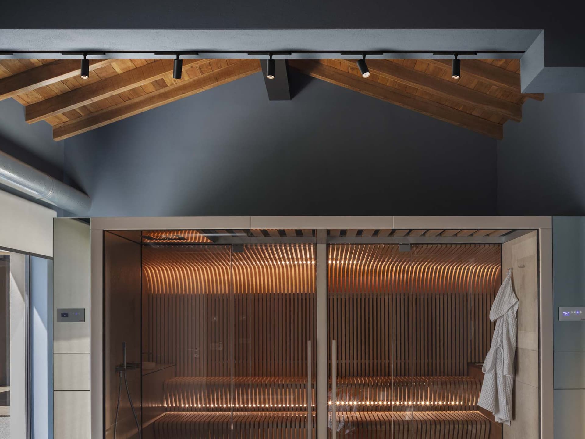 Ideal Lux
FOX
Track-Light — 6