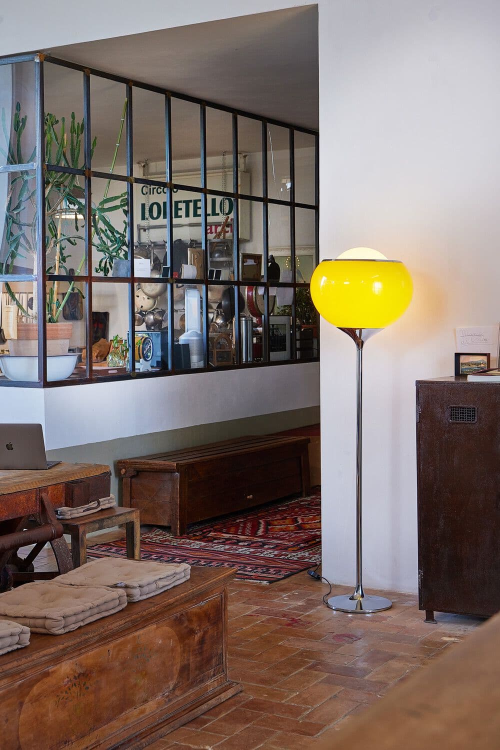 iGuzzini
CLAN
LED floor lamp — 4