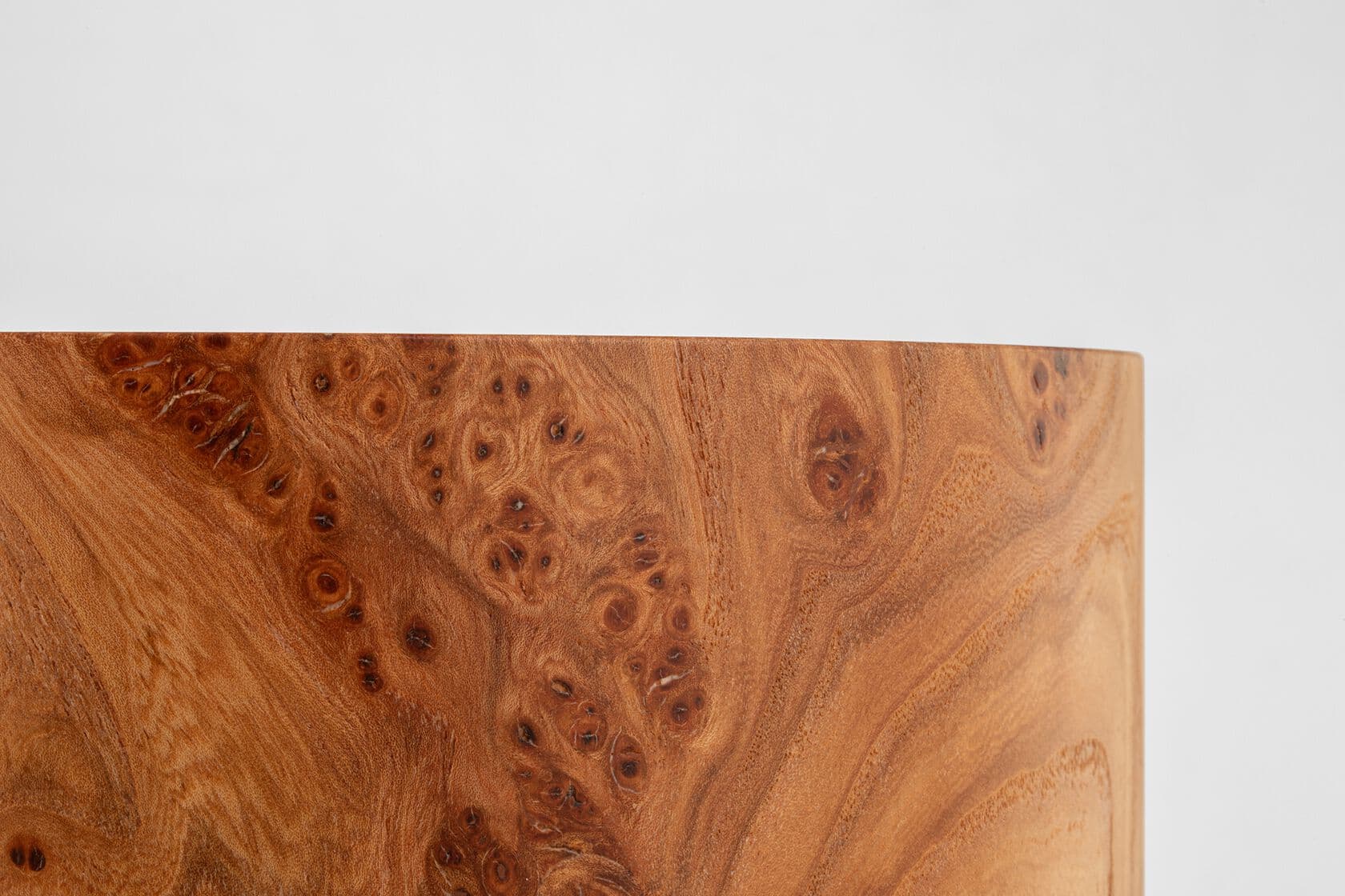 Incalmi
TELIA
Elm jewel box — 7