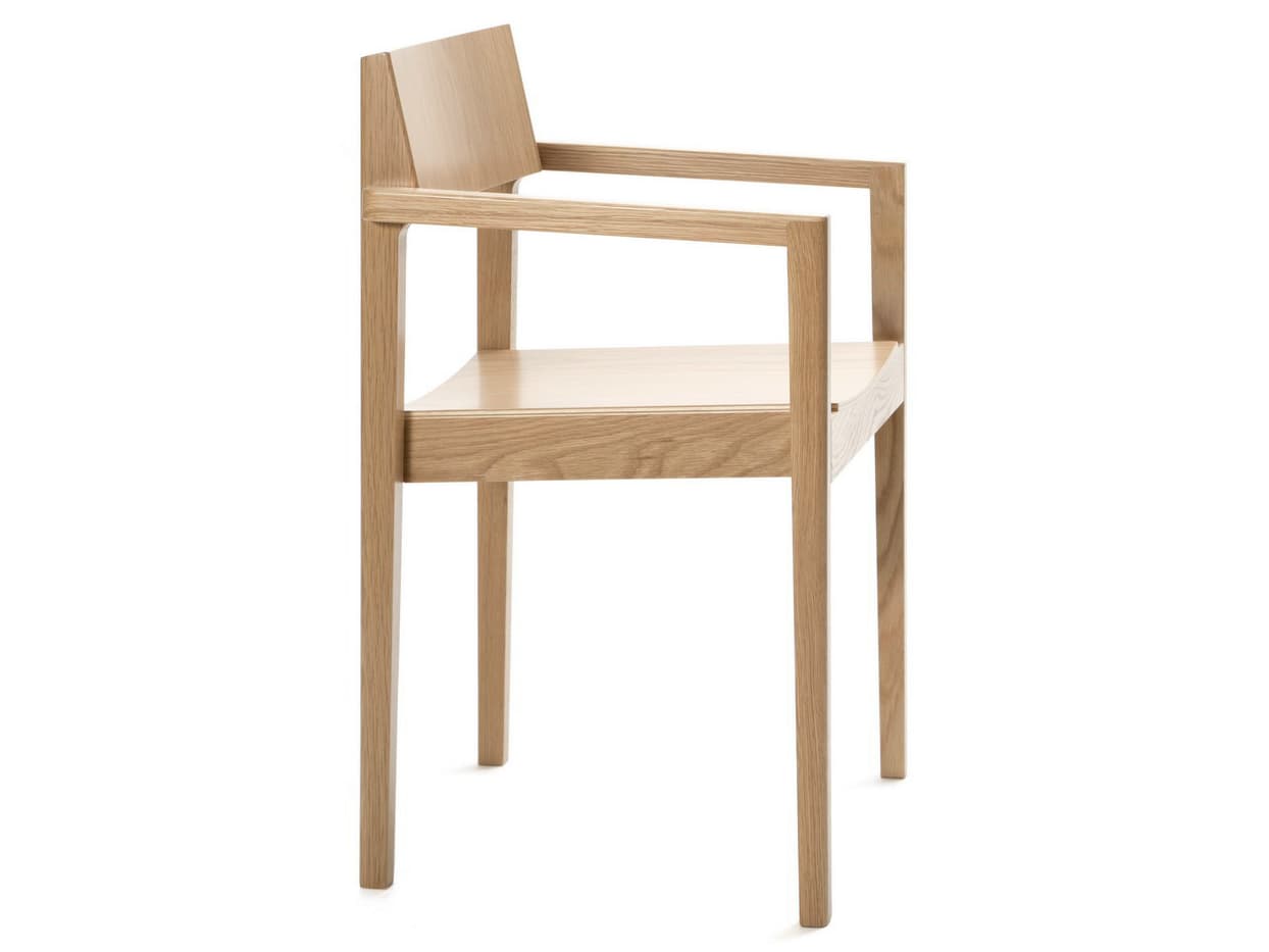 Inno
INTRO B
Chair with armrests